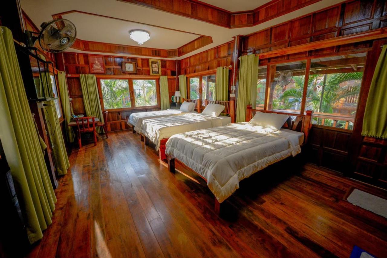 Mrk Resort & Massage Lopburi Exterior photo